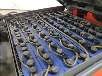 Carretilla elevadora eléctrica Linde E30L-01: foto 4