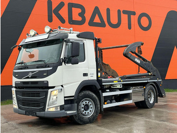 Camión portacontenedor de cadenas VOLVO FM 330