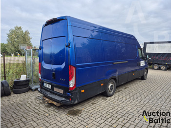 Leasing de Iveco 35S17 Iveco 35S17: foto 3