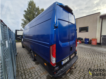 Leasing de Iveco 35S17 Iveco 35S17: foto 4