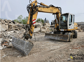 Excavadora de ruedas LIEBHERR A 316