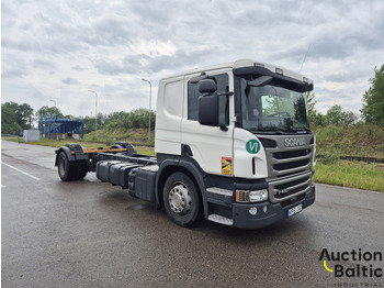 Camión chasis SCANIA P 450