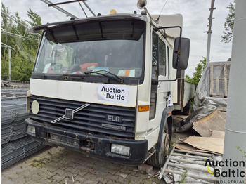 Camión caja abierta VOLVO FL6