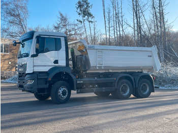 Camión volquete MAN TGS 33.440