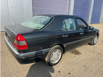 Sedan Mercedes-Benz C-Klasse **C220DIESEL-BELGIANCAR**: foto 4