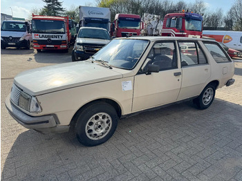 Coche RENAULT