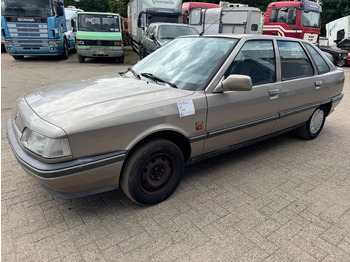 Coche RENAULT