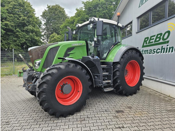 Tractor FENDT 828 Vario