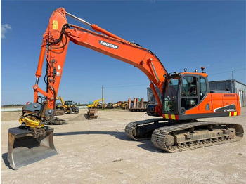 Excavadora de cadenas DOOSAN DX225LC