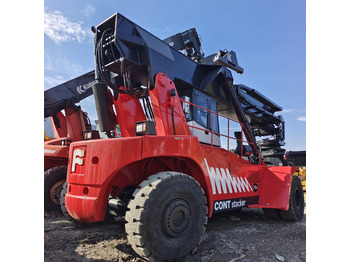 Reach stacker FANTUZZI CS45KMHD 45 TON: foto 4 Reach stacker FANTUZZI CS45KMHD 45 TON: foto 4