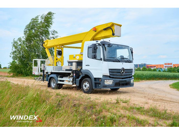 Camión con plataforma elevadora PALFINGER