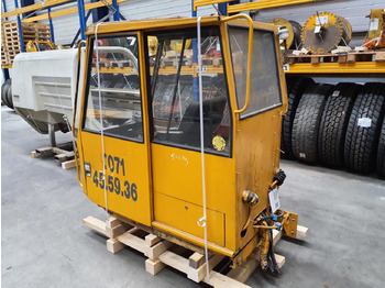 Cabina LIEBHERR