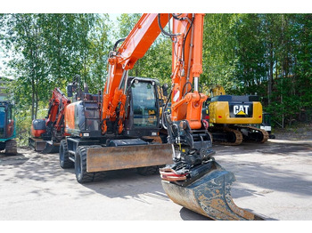 Excavadora de ruedas Hitachi ZX 140 W-6: foto 5
