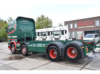 Camión portacontenedore/ Intercambiable Scania R520 HL V8 8x2 - EURO 6 - MANUAL - RETARDER - WHEELBASE: 510 cm - 10 TONS FRONT AXLE - XENON -: foto 2