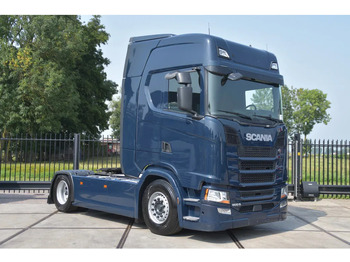 Cabeza tractora SCANIA S 450