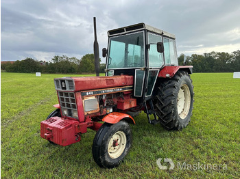 Tractor INTERNATIONAL