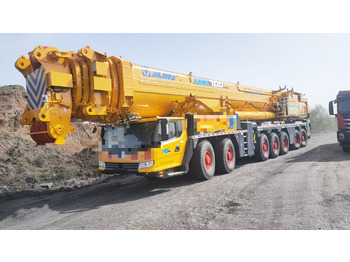 Grúa todo terreno XCMG Official Second Hand Mobile Truck Crane XCA700 All Terrain Cranes With High Quality: foto 2