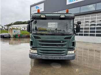 Camión portacontenedor de cadenas SCANIA P320 4x2 Trösch: foto 2 Camión portacontenedor de cadenas SCANIA P320 4x2 Trösch: foto 2