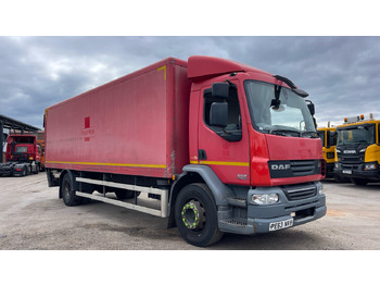 Camión caja cerrada DAF LF 55 220