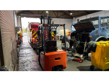 Carretilla elevadora eléctrica HELI FB315: foto 3 Carretilla elevadora eléctrica HELI FB315: foto 3