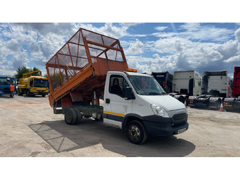Camión volquete IVECO Daily