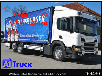 Camión transporte de bebidas SCANIA P 320