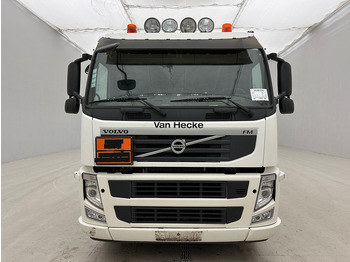 Camión cisterna para transporte de combustible Volvo FM 300 - 6x2: foto 2 Camión cisterna para transporte de combustible Volvo FM 300 - 6x2: foto 2