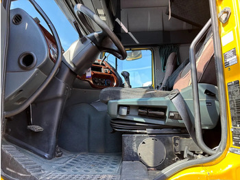 Cabeza tractora DAF XF 95.530 6X4 Super Spacecab Steelsuspension Manual geabox Euro 3: foto 5