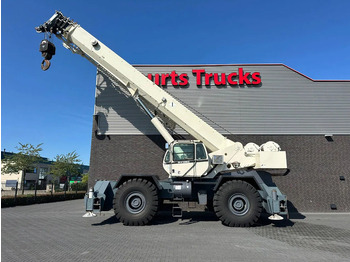 Grúa para terrenos difíciles TEREX