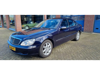 Sedan MERCEDES-BENZ