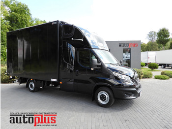 Furgoneta caja cerrada IVECO Daily 35s18