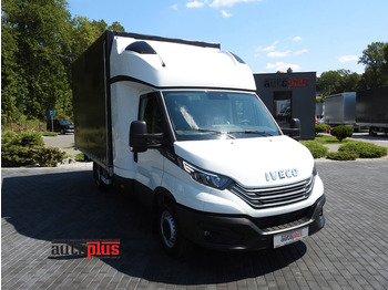 Furgoneta con lona IVECO Daily 35s18