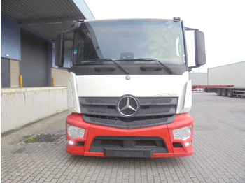 Camión portavehículos Mercedes-Benz Actros 2340 LL 6X2: foto 2 Camión portavehículos Mercedes-Benz Actros 2340 LL 6X2: foto 2