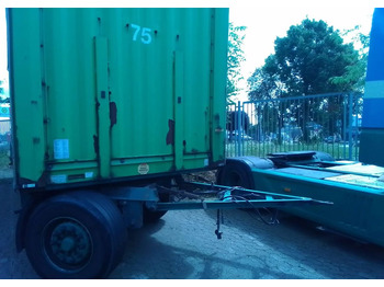 Remolque con toldo KRONE