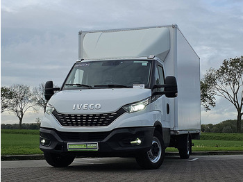 Furgoneta caja cerrada IVECO Daily 35s18
