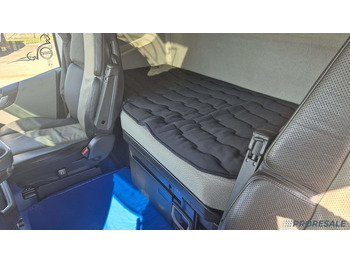 Leasing de  VOLVO FH 460 GLOBE XL EURO 6 TURBOCOMPOUND VOLVO FH 460 GLOBE XL EURO 6 TURBOCOMPOUND: foto 5 Leasing de  VOLVO FH 460 GLOBE XL EURO 6 TURBOCOMPOUND VOLVO FH 460 GLOBE XL EURO 6 TURBOCOMPOUND: foto 5