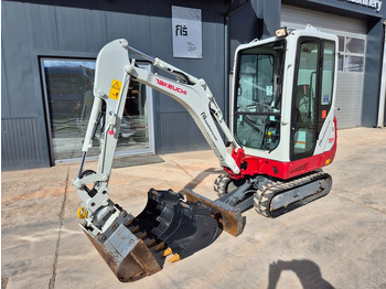 Miniexcavadora TAKEUCHI