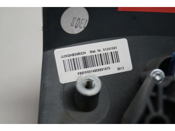Sistema eléctrico para Equipo de manutención Jungheinrich 51241583 | Rijschakelaar control handle for ERE120-225 with folding: foto 3 Sistema eléctrico para Equipo de manutención Jungheinrich 51241583 | Rijschakelaar control handle for ERE120-225 with folding: foto 3