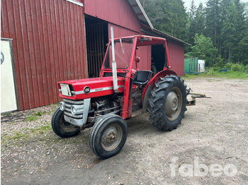 Tractor MASSEY FERGUSON 100 series