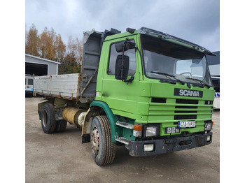 Camión volquete Scania 82M: foto 3