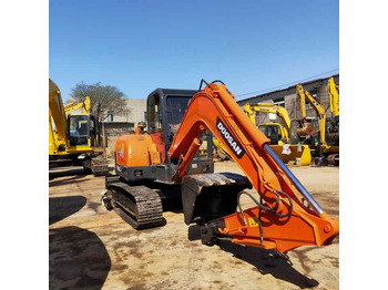 Excavadora de cadenas DOOSAN DX225