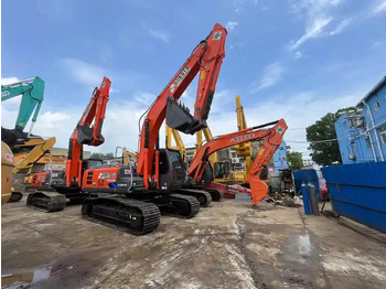Excavadora de cadenas Hot sale Low Working Hour Hitachi zx120 cheap used excavator Japan Made Hitachi  zx200 20 ton Excavator in good condition: foto 3