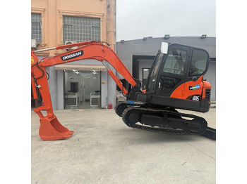 Excavadora de cadenas DOOSAN DX60
