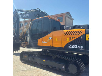 Excavadora HYUNDAI