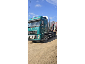 Camión forestal VOLVO FH 460