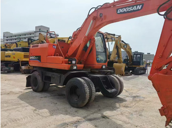 Excavadora de ruedas DOOSAN DX150