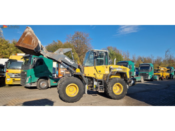 Cargadora de ruedas KOMATSU WA200
