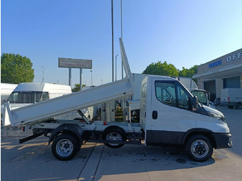 Furgoneta basculante IVECO DAILY 35C16 NUOVO 3.0 cc MOD: 2025 RIBALTABILE: foto 3
