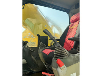 Excavadora de cadenas KOMATSU PC200-8: foto 4