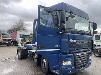 Cabeza tractora DAF XF 105 460